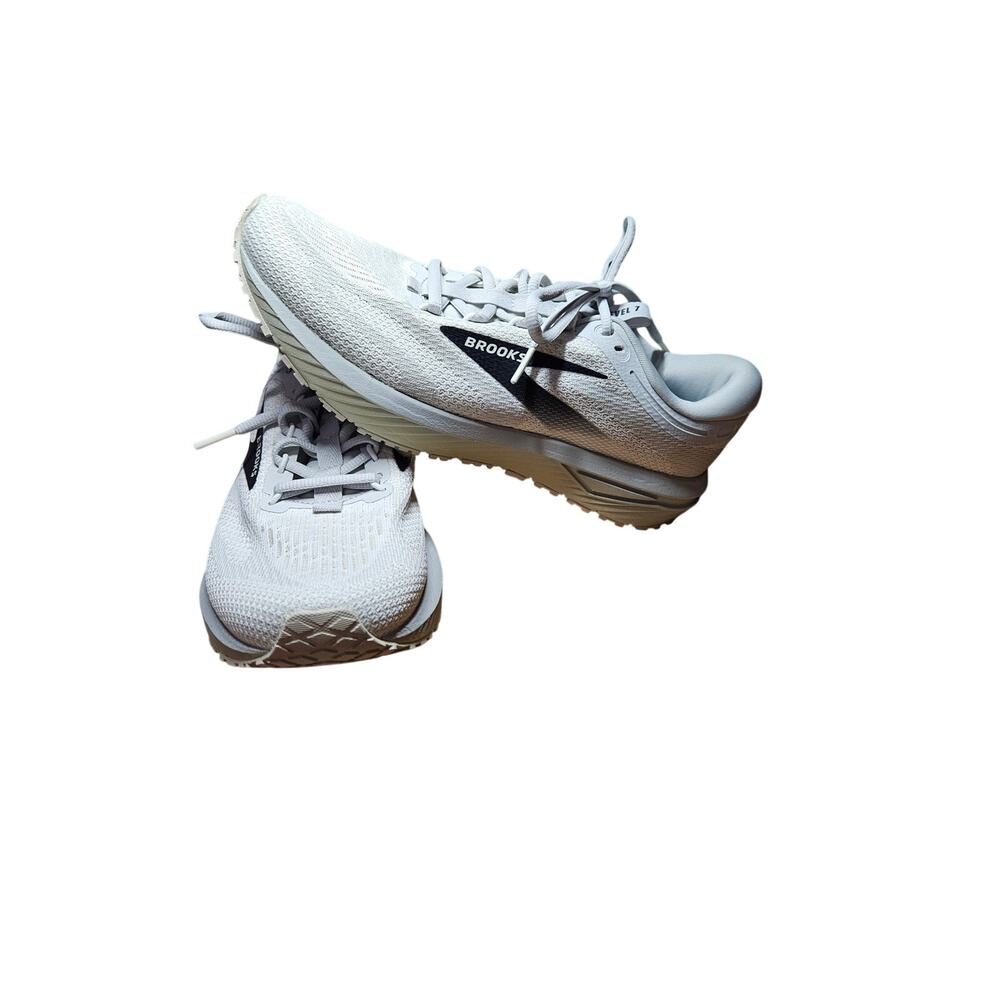 Brooks Revel 7 White Pelican Black Mens Size 9